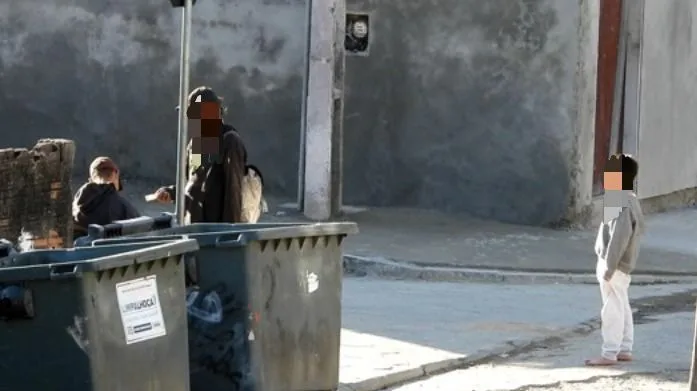 Operacao-contra-trafico-de-drogas-envolvendo-adolescentes-perto-de-escolas-cumpre-mandados-em-SC-4