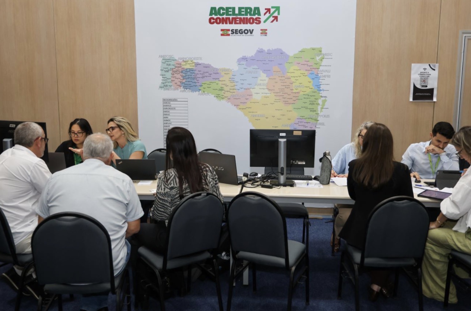 Governo de SC atende 84 municípios e avança em mais de 400 demandas no primeiro dia do Acelera Convênios